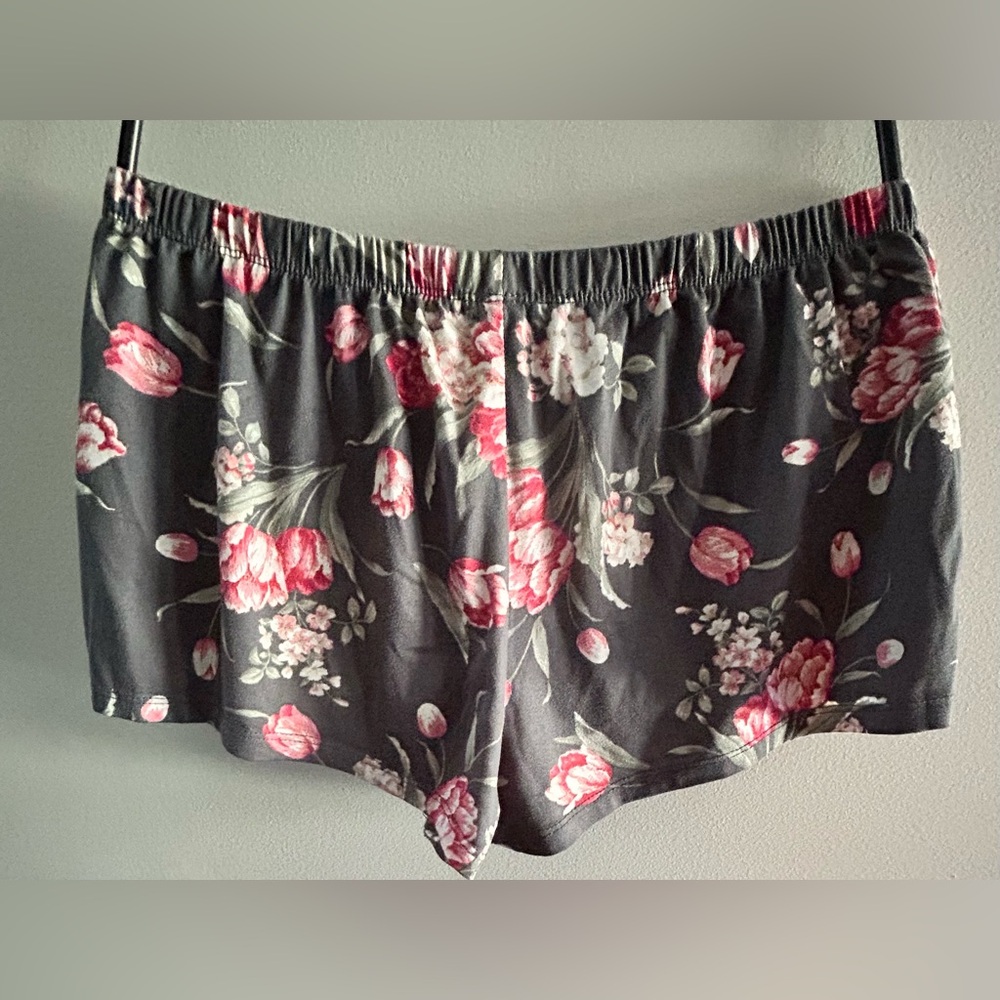 Flora Nikrooz Robe and Floral Pajama Set - Gray and Pink - Picture 4 of 5